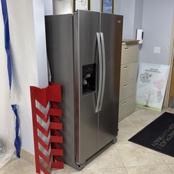 Whirlpool 33-inch Wide Side-by-Side Refrigerator