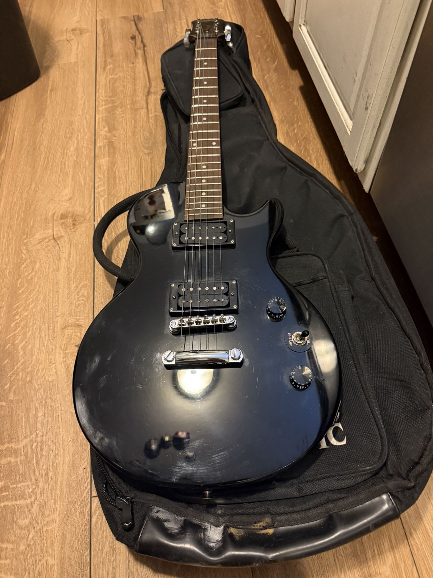  Epiphone Guitar with Back Pack Case and amp