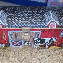 Vintage Country/Farm House Barn Tin with Latch 13" X 8" X 5"
