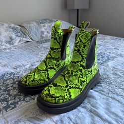 Electric green snakeskin boots (size 9)