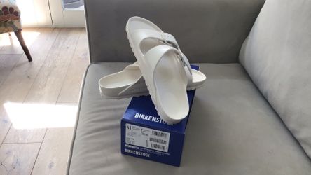 Brand new Birkenstock Arizona Regular Narrow size 41 ( Eggshell color)