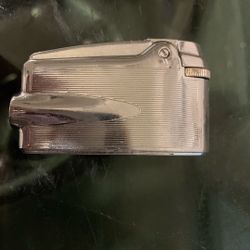 1950’s Ronson Varaflame Lighter