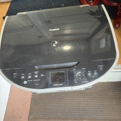I am selling a printer in good condition, it is a Canon 