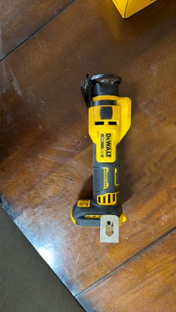 DeWALT Brushless Drywall Cutout Tool