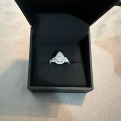 Pear Engagement Ring