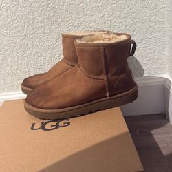 Uggs For Sale Size 5 Clean 