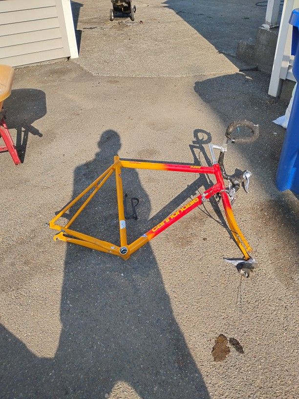 Cannondale Road Bike R300