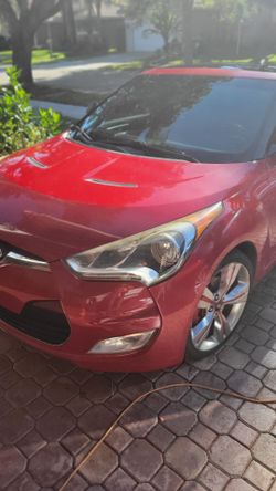 2013 HYUNDAI VELOSTER- Automatic  with Priemum PackageTech Package Button Start and Backup sensor