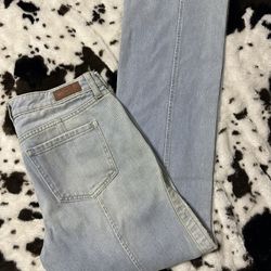 SHYANNE WOMEN LIGHT WASH BOOTCUT JEANS