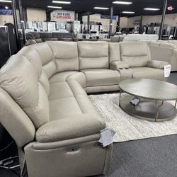 Power Recliner Sectional. 🚚WE DELIVER🚚