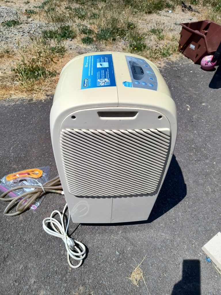 Delonghi Dehumidifier/Air Conditioner