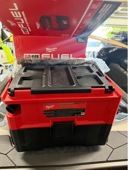 Milwaukee fuel Packout vacuum m18 new
