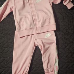 Girls Nike 12 M Track Suit 