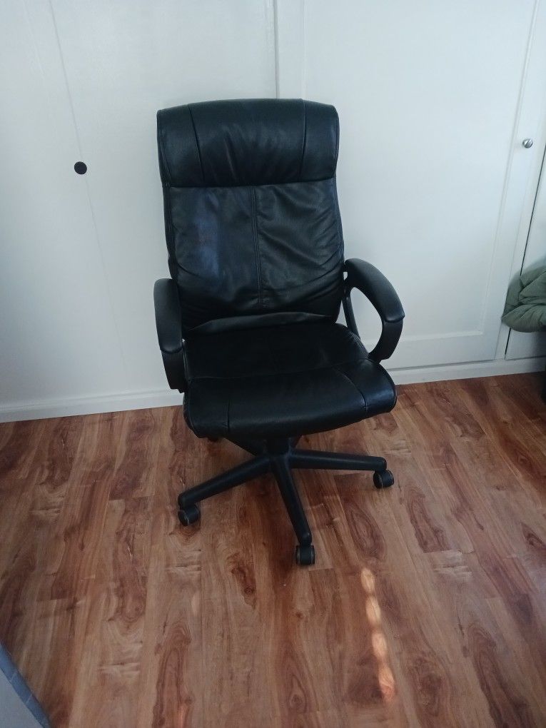 Black Leather Office Chair