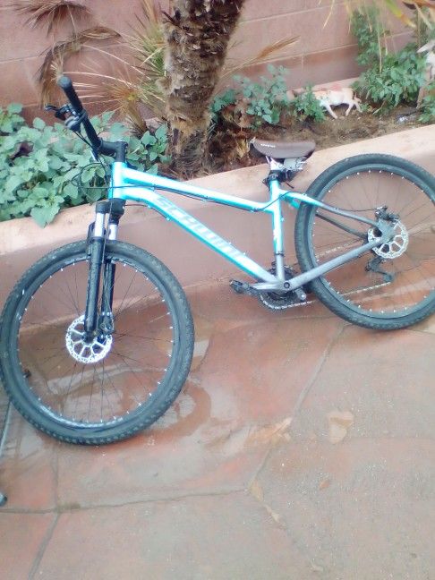 Schwinn 27.5 In