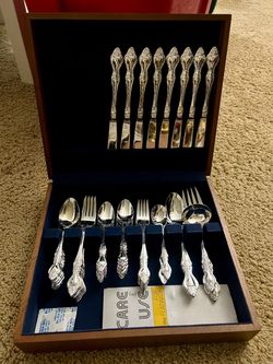 54 Piece Estia Silverplated Flatware