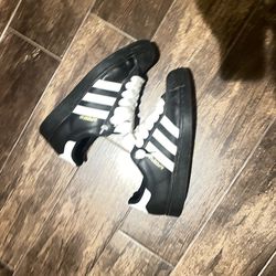 Adidas superstars