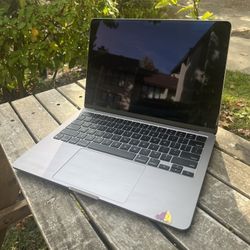 MacBook Air M2 2022