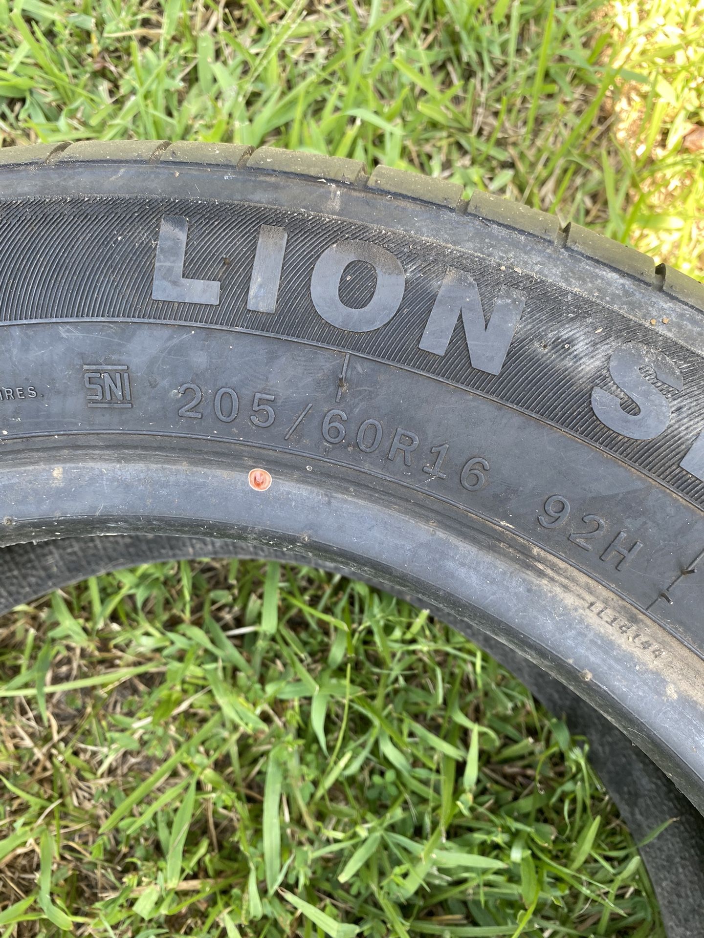 Tire 205-60r16