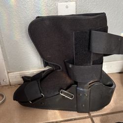 New orthopedic boot