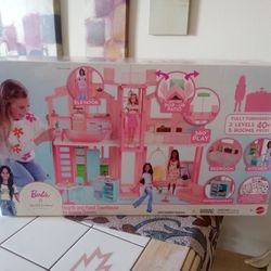 BRAND NEW Barbie Health In Hand Dollhouse