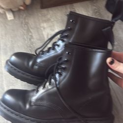 Doc Martens Size 8M