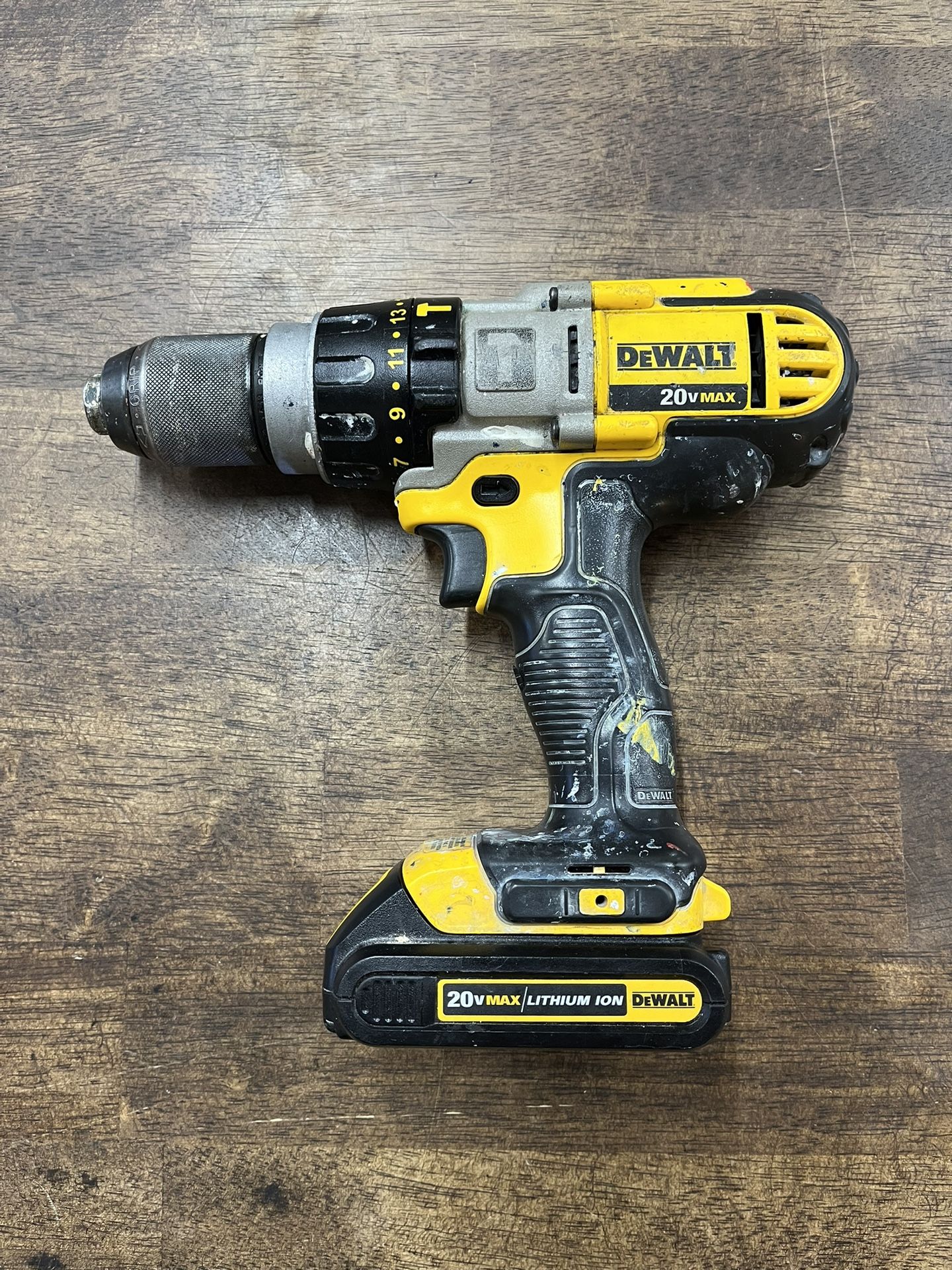 Dewalt DCD985 1/2” Cordless Hammer Drill *4882