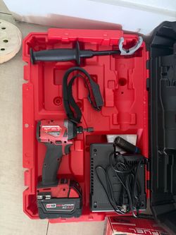 Milwaukee M18 Fuel Impact Wrench Kit +