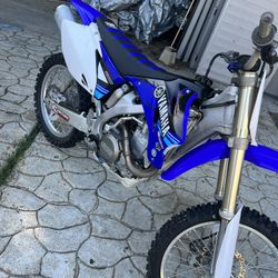 Yamaha YZ450F  Dirt Bike 