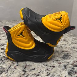 Jordan Drip 23 Black Amarillo 