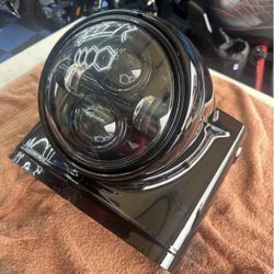 Harley Davidson Road King OEM  Headlight Nacelle assembly