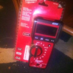 MILWAUKEE MULTI METER