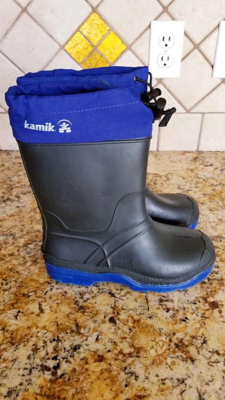 Kamik size 3 rain boots