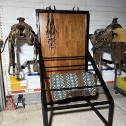 horse saddle rack 