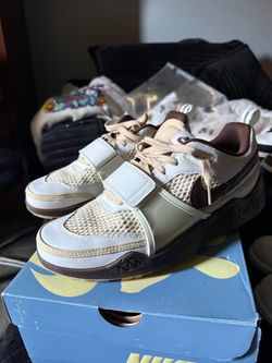 Travis Scott air max size 10