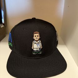 Luka Doncic "Luka" Caricature Snapback – Dallas Mavericks 77 – Like New