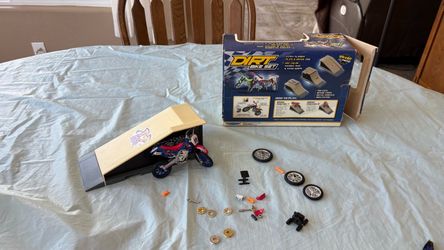 Dirt Bike Set toy with mini die-cast motorcycle and ramp parts