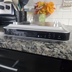 iLive - under cabinet CD player