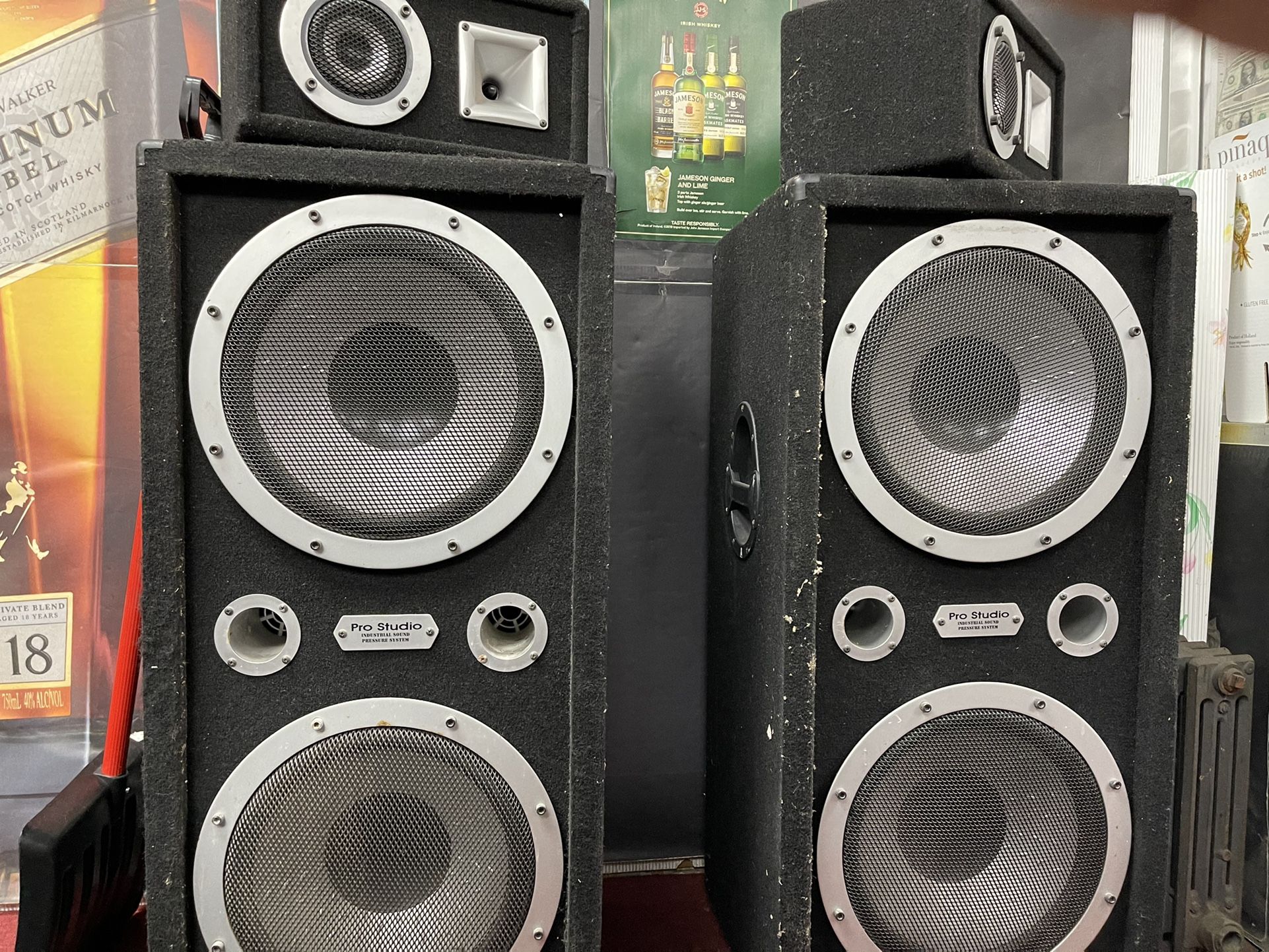 STERO SET FOR FOR SALE WITH AMP AND MIXER