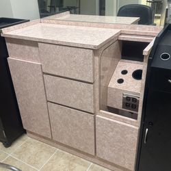 Salon Station  OBO 