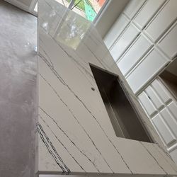 Kitchen Countertops Deluxe 