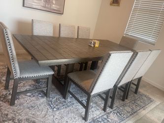 Dining Table set with 8 chairs