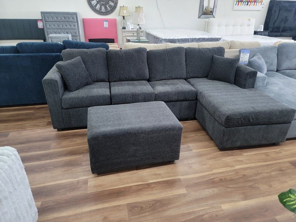 New 2pc Sectional And Ottoman In Grey Or Blue