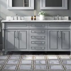 72 Inch Vanity In Perfect Condition 