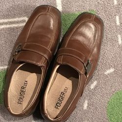 Boys dress shoes size 2