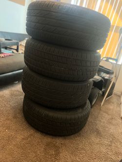 Heavy duty 285/60R 18 with black GMC RIMS