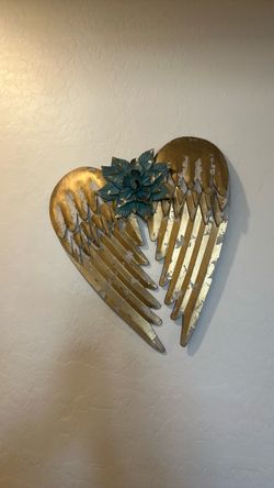 Metal Angel Wing Heart Wall Decor