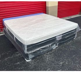 NEW Mattress King Size Plush Pillowtop With Box Spring // Offer  🚚