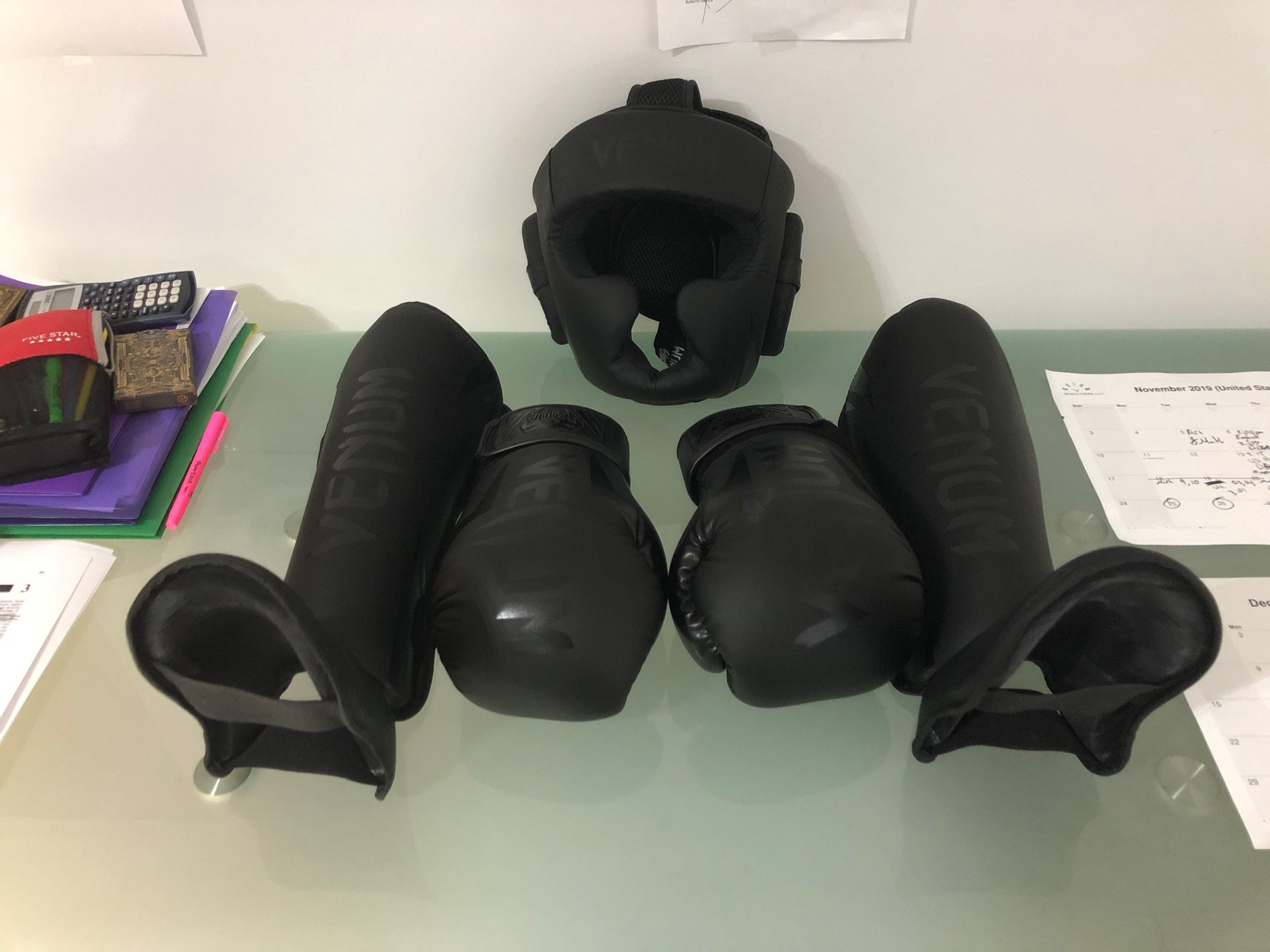Venum Elite Challenger 2.0 Boxing Gloves Kit