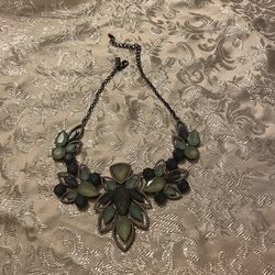 Rhinestone Flower Necklace